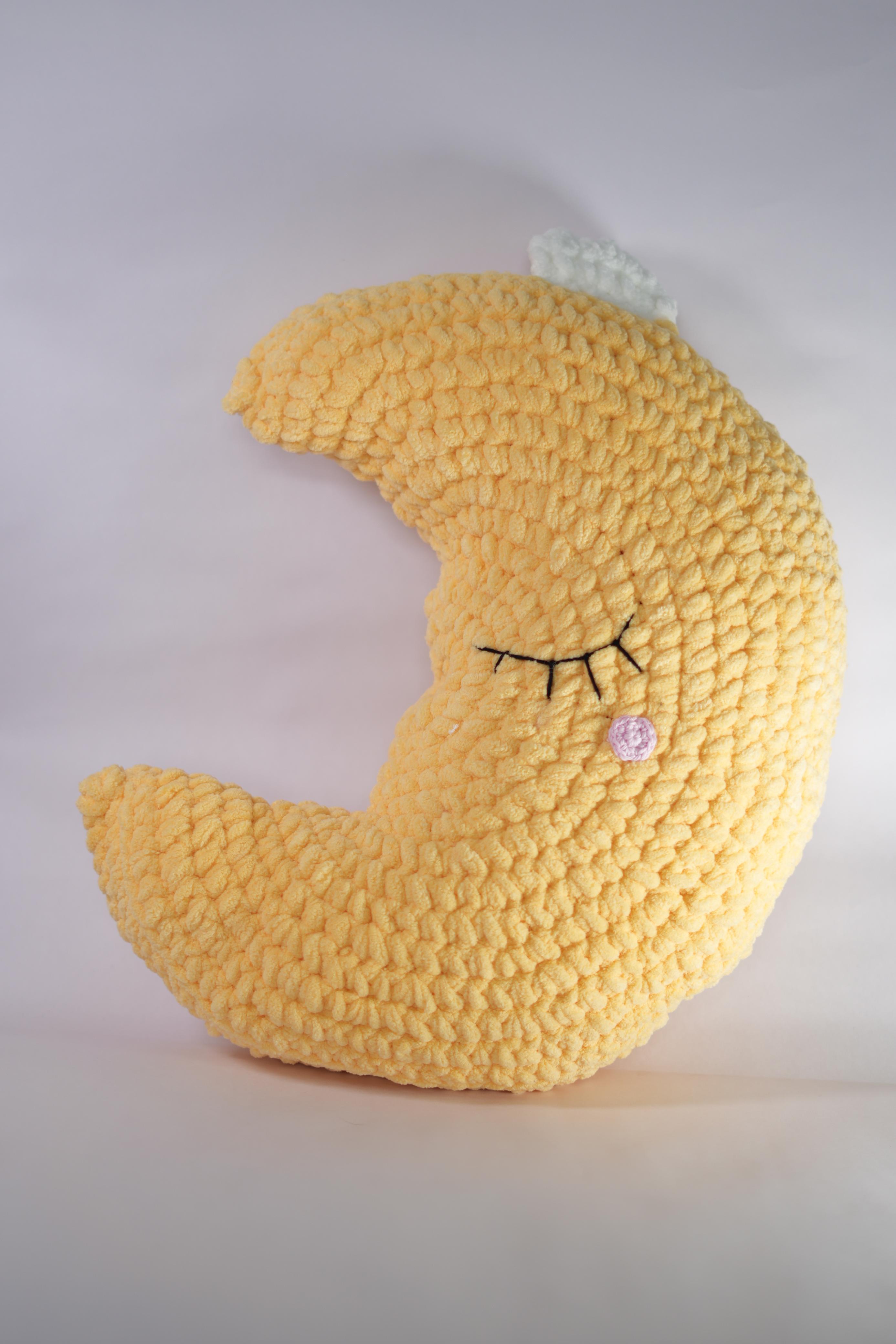 Cuddle Moon